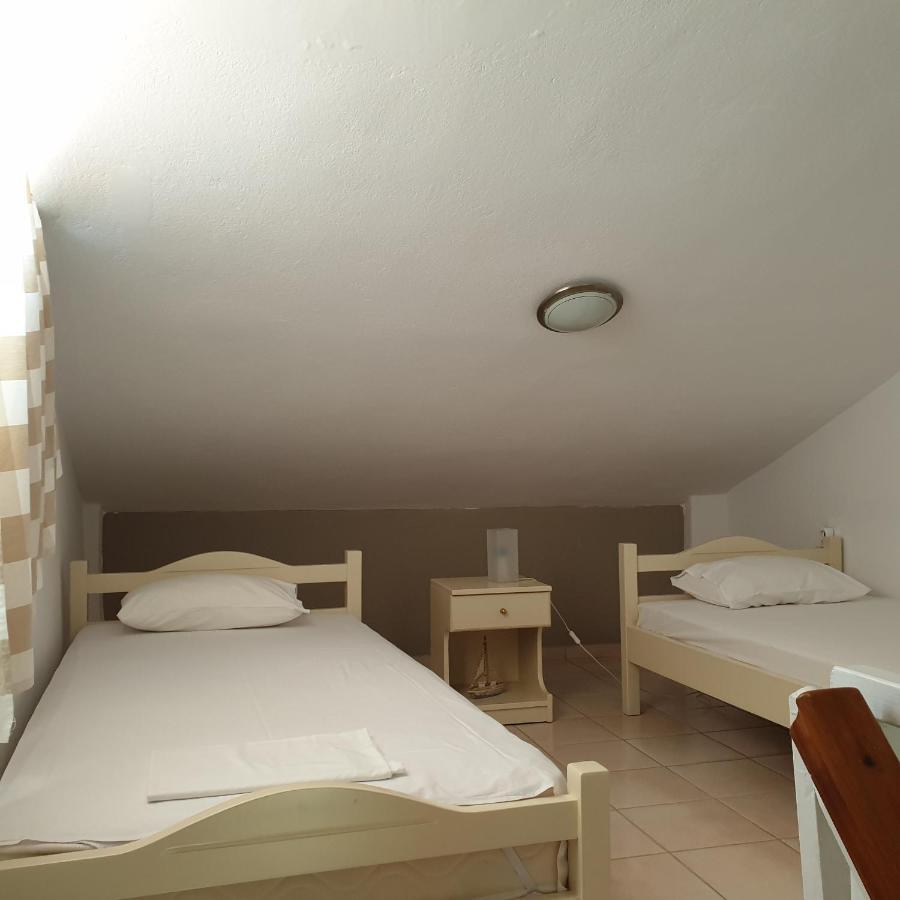 Amparoudes Appartement *